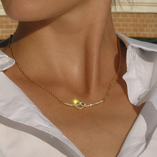 Women’s Titanium Steel Rhinestone Heart Necklace – Elegant Pendant Jewelry