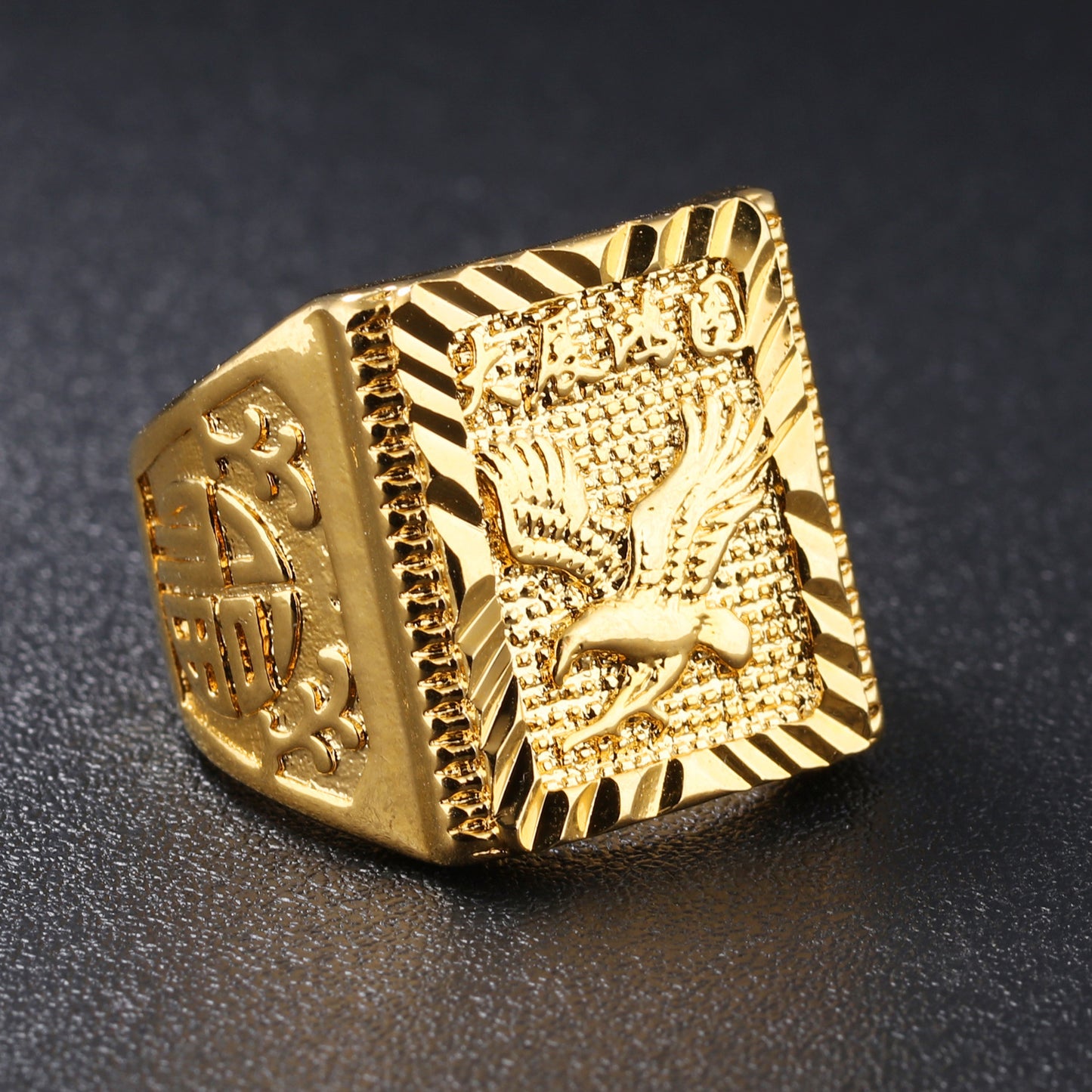 Men’s Gold-Tone Sailboat Ring – Nautical Sailor Jewelry