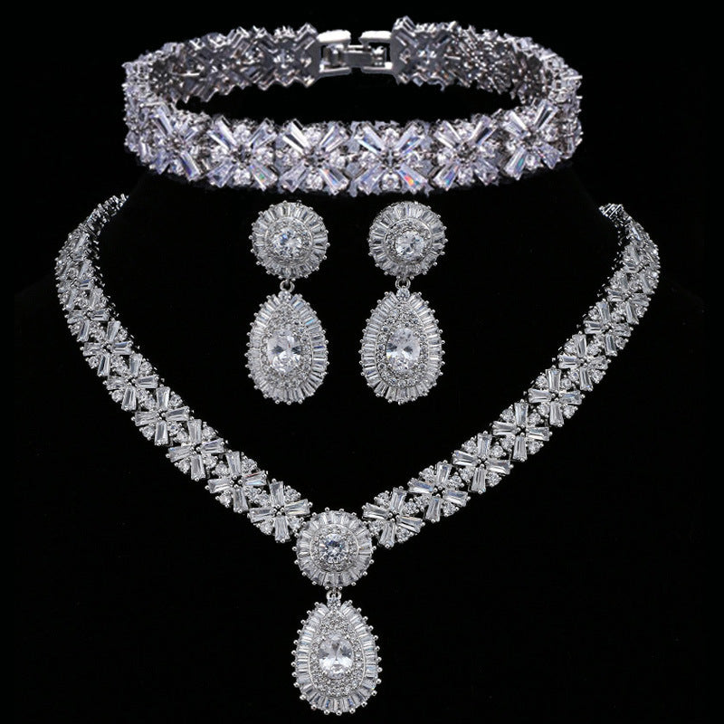 Elegant Zircon Bridal Jewelry Set – Round Inlaid Design