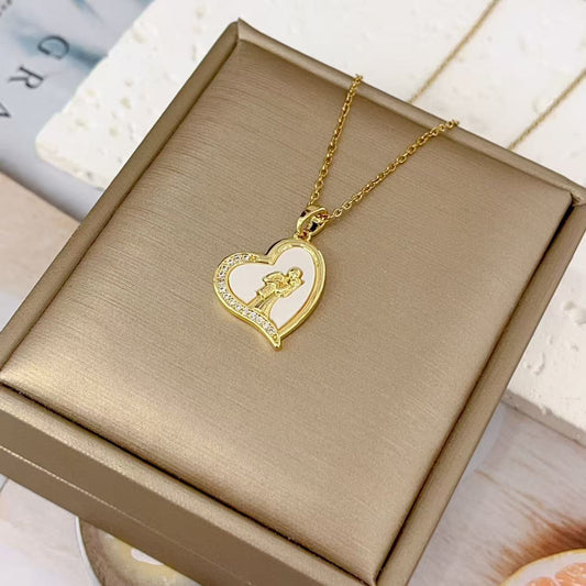 Women’s European & American Fashion Love Fritillary Pendant Necklace – Clavicle Chain Jewelry
